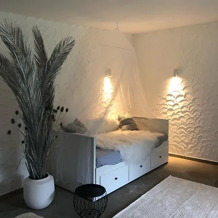 Gartenhaeuschen Im Im Park